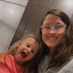 Meet your Posher, Elizabeth